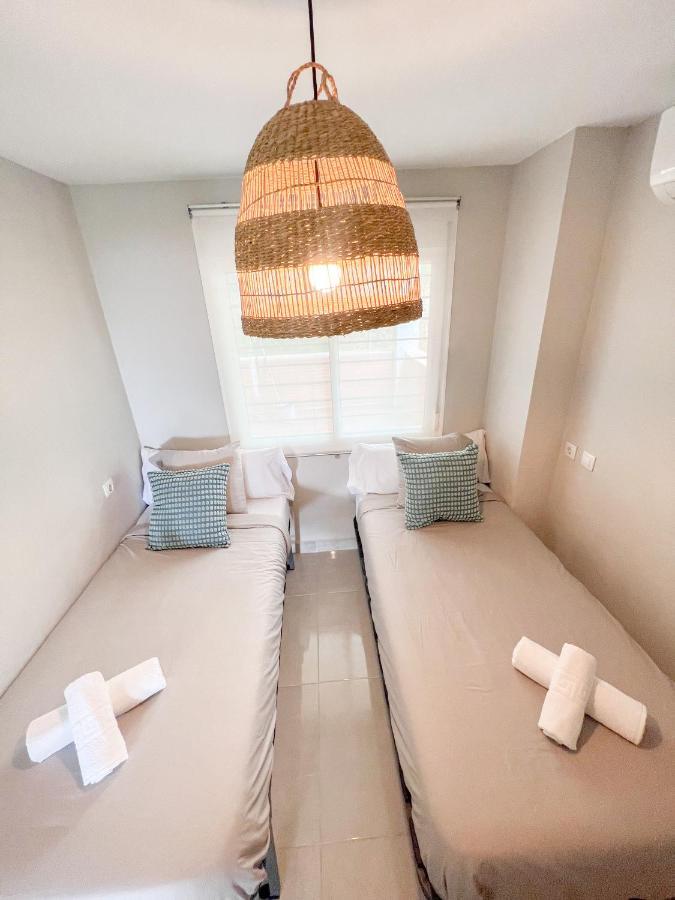 Cozy Apartment With Large Terrace 托雷莫利诺斯 外观 照片