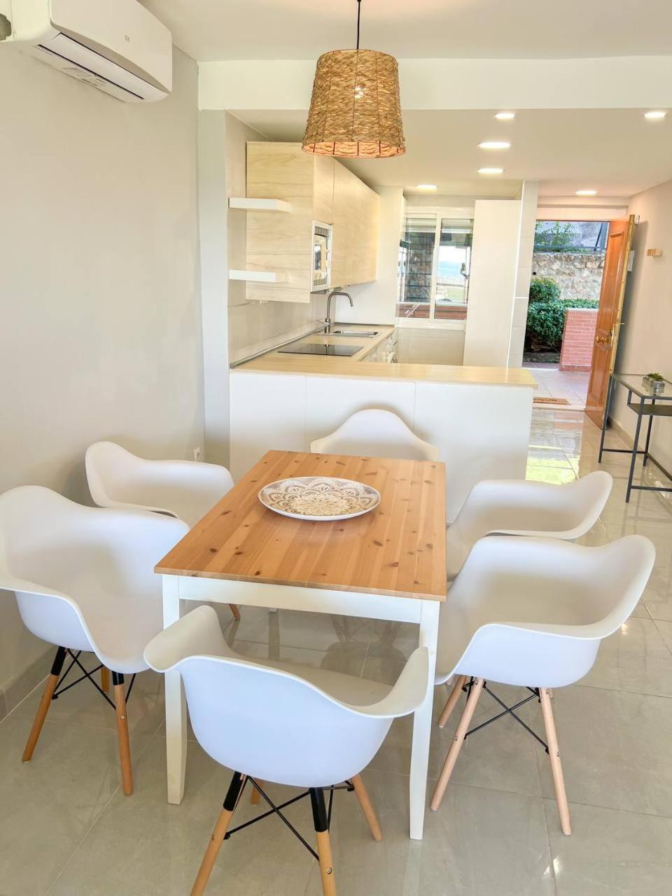 Cozy Apartment With Large Terrace 托雷莫利诺斯 外观 照片